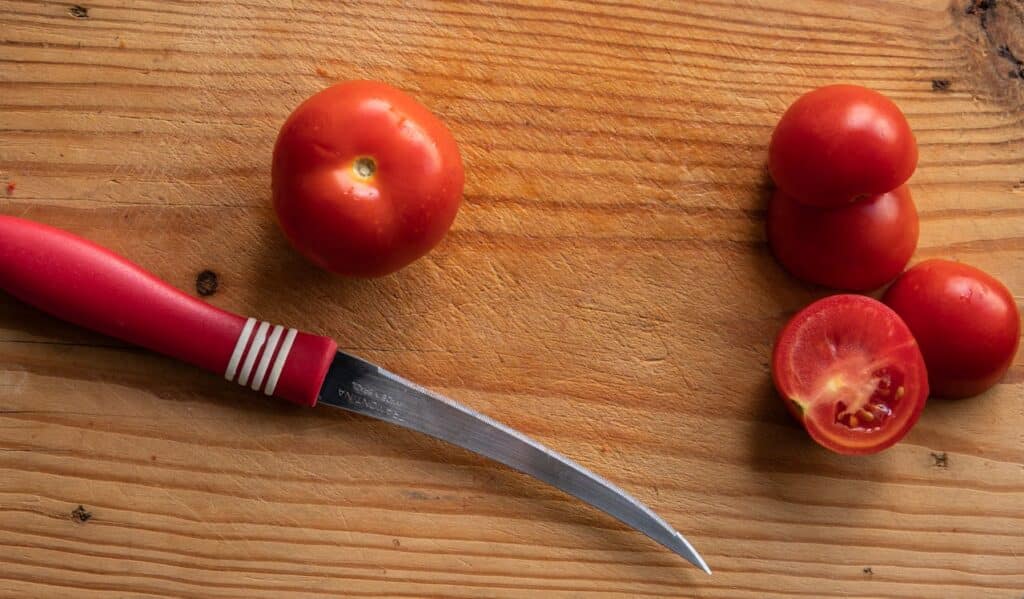tomato knife